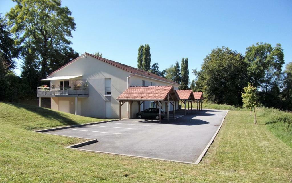 Clos Des Lys Apartment *